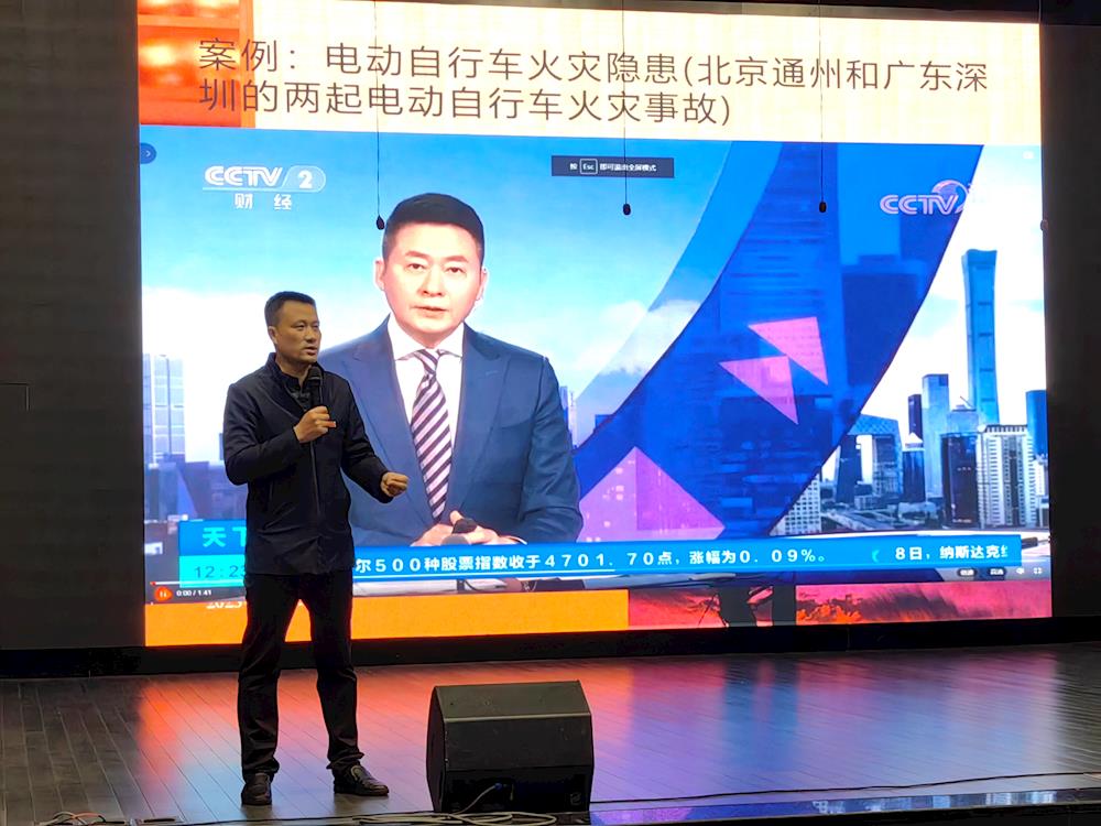 917ada70525d4b72a4abb194eb871d4f.jpg 917ada70525d4b72a4abb194eb871d4f.jpg